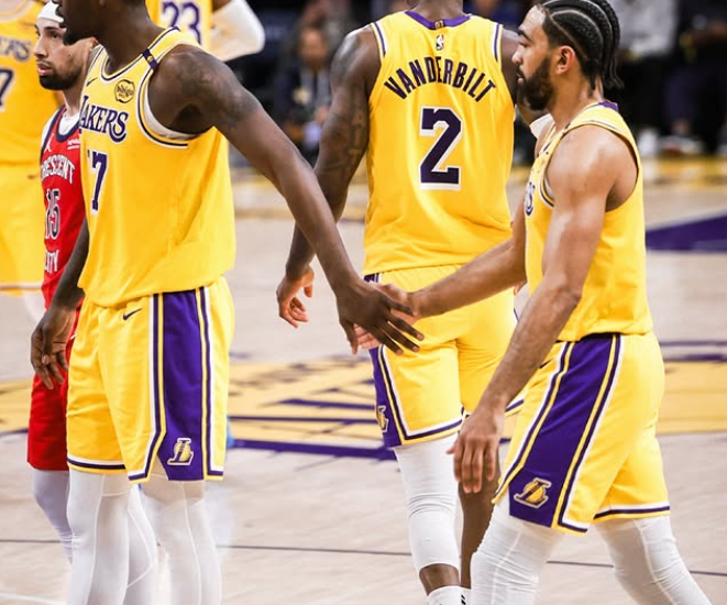 Suksesi I Lakers ndalet, triumfon Boston