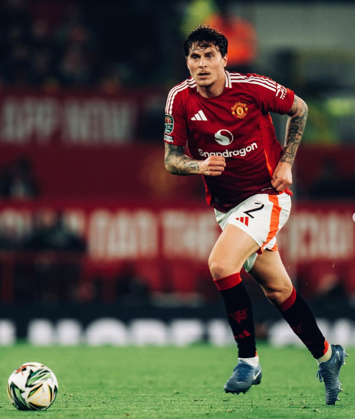 United, pavarësisht largimit nuk pranon qendërmbrojtës