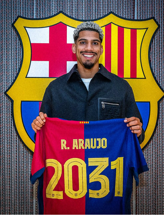 Araujo me një cmim nga ekipi I Barcelonës, afrohen ekipe