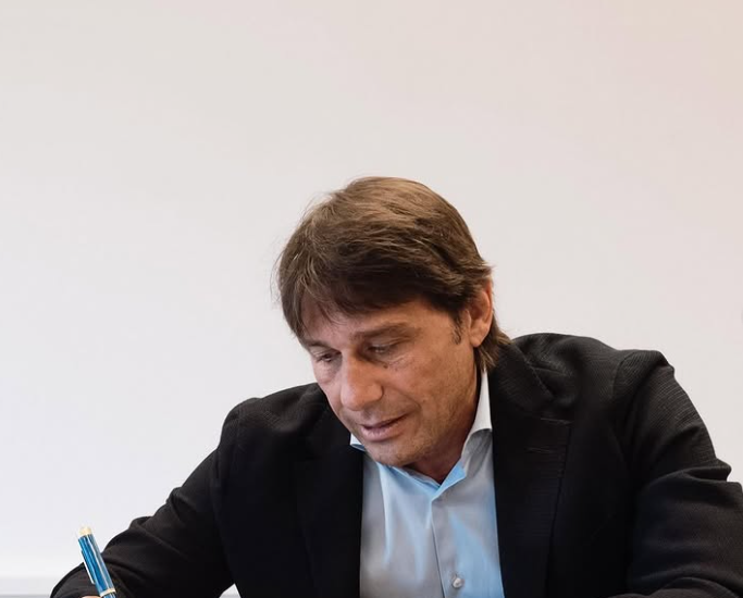 Juventus, me një ofertë tre vjecare për Antonio Conte