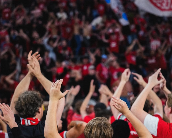 PSV shkon në fitore, Ajax dështon forma e deritanishme