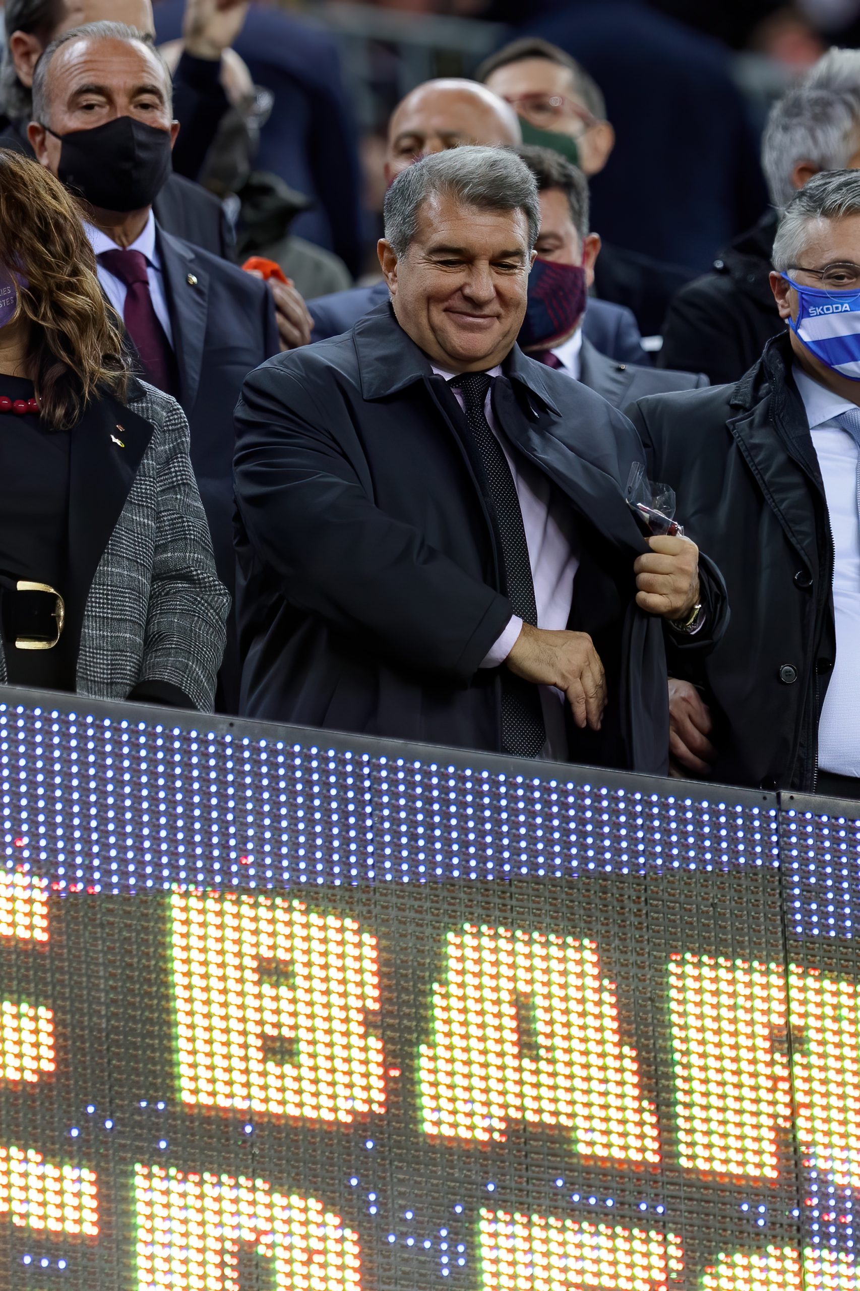 Laporta, synim I Barcelonës, kontratat e ardhshme