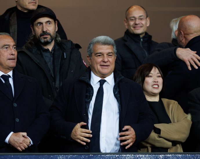Laporta, synim I Barcelonës, kontratat e ardhshme