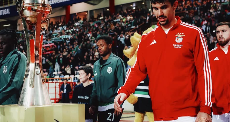Chelsea përballë Liverpool për një transferim të rëndësishëm