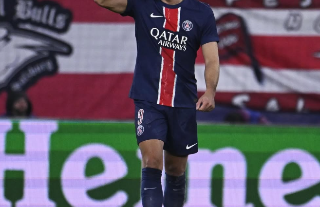 Juventus synon yllin e Paris Saint Germain