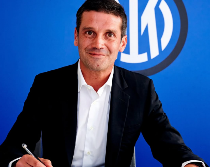 Cristian Chivu zyrtarizohet si trajneri I rri I zikaltërve