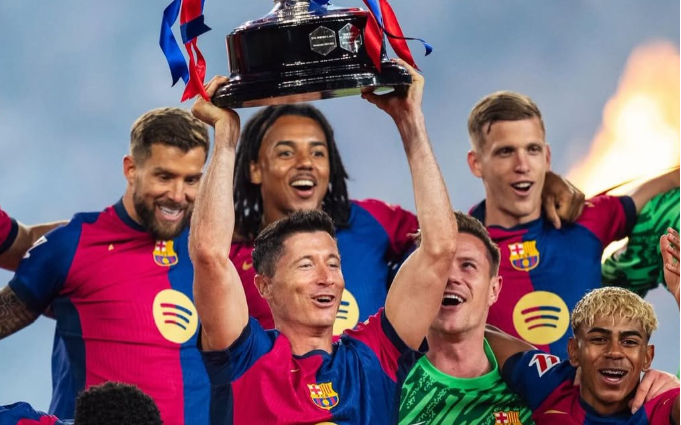 Levandovski ende me një qëndrim në Barcelona ?