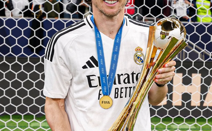 Igli Tare me sytë drejt Luka Modric, mundësi bashkimi