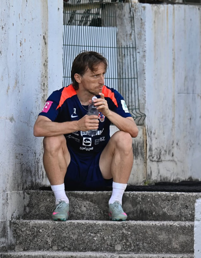 Tare bën lëvizjen e parë, arrin të bindë Luka Modric