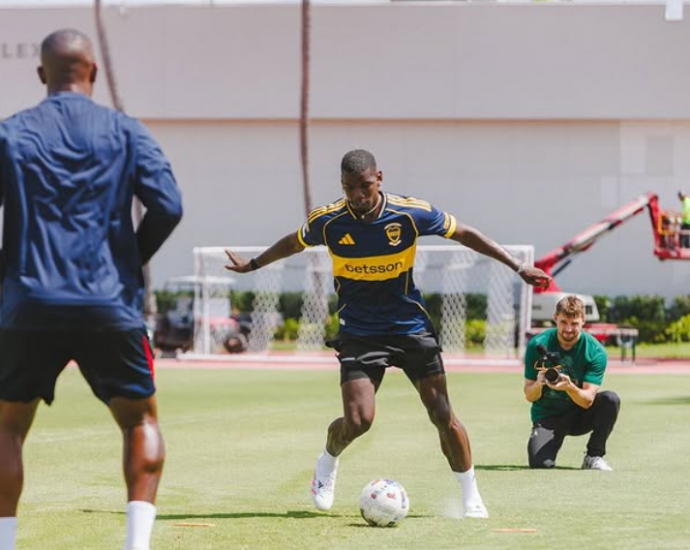 Paul Pogba, shumë më pranë finalzimit për të qenë pjesë e fushës