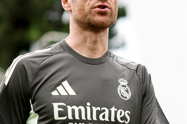 Tifozët e Real Madrid, shohin ndryshim në pergatitjen mes dy trajnerëve