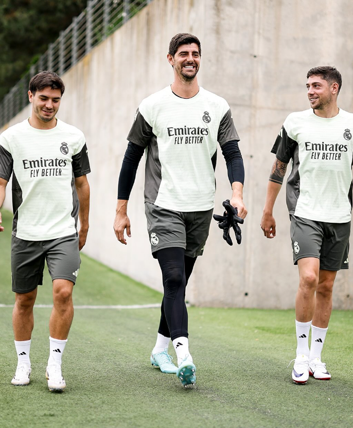 Tifozët e Real Madrid, shohin ndryshim në pergatitjen mes dy trajnerëve