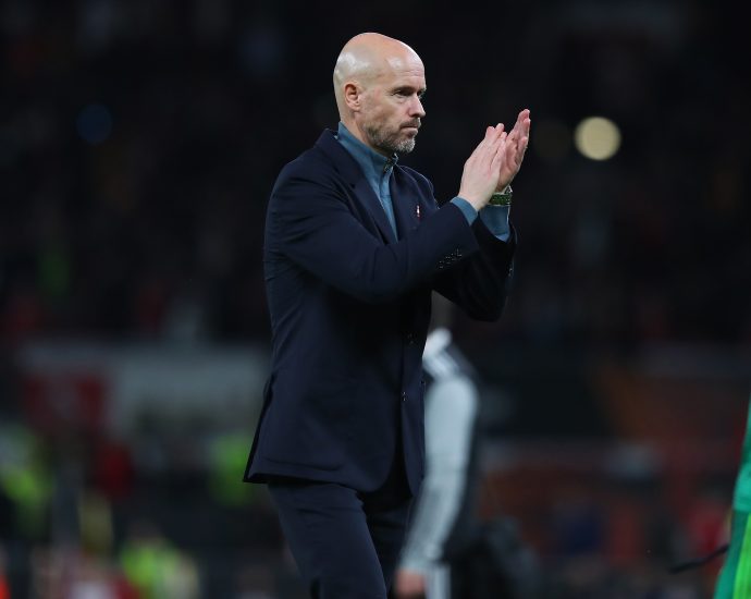 Ten Hag, I keqardhur për Xhakën, Milan në pritje