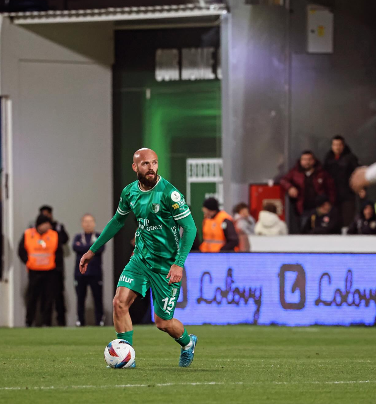 Arlind Ajeti vazdhon të jetë pjesë e Superligës