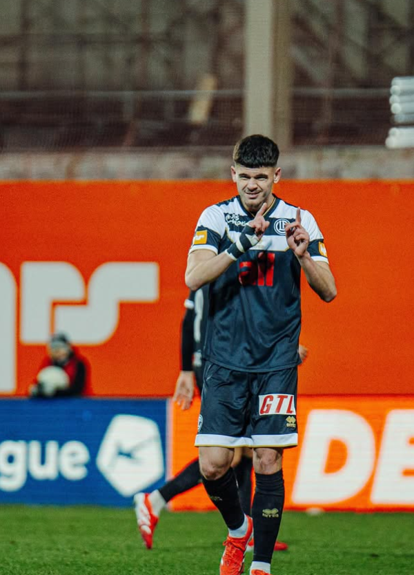 Albian Hajdari plotëson mbrojtjen e Werder Bermen