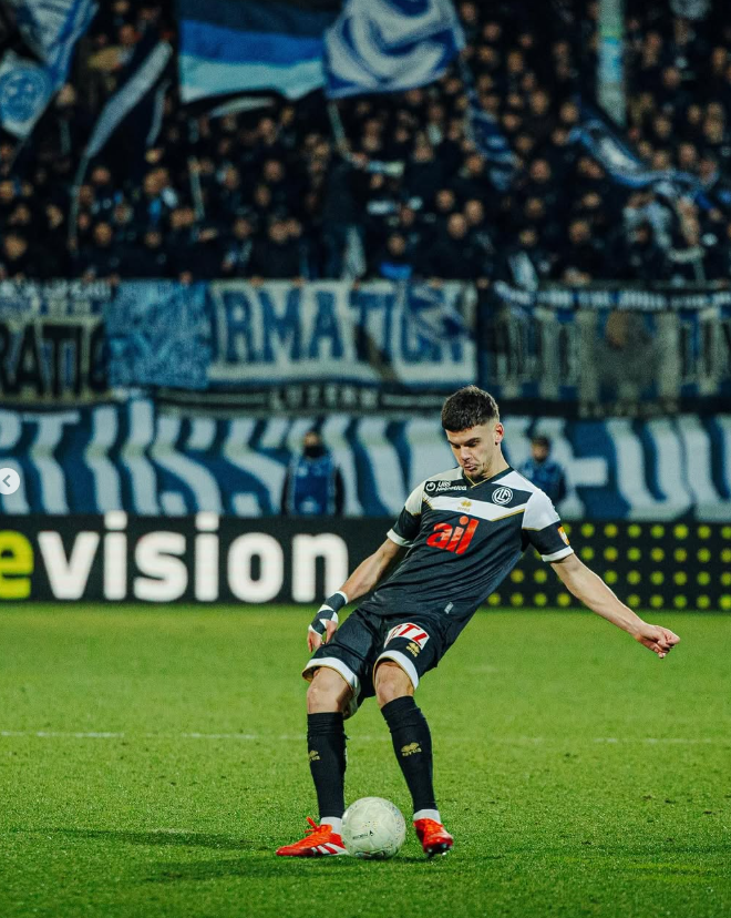 Albian Hajdari plotëson mbrojtjen e Werder Bermen