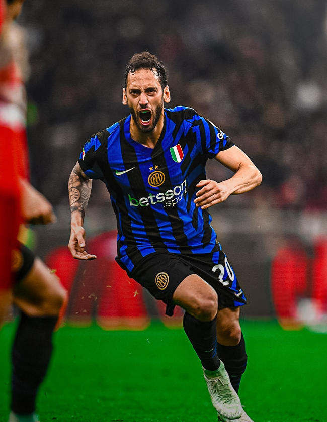 Hakan Calhanoglu, preferohet nga dy ekipe angleze