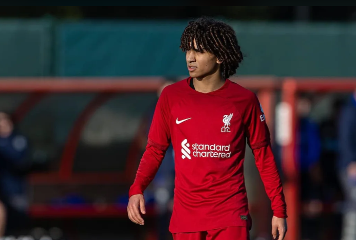 Talenti 18 vjecar nënshkruan me Liverpool