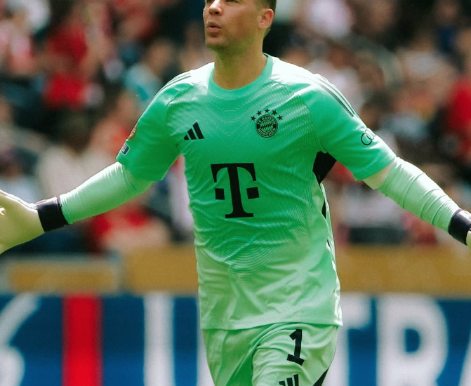 Neuer, i gatshëm për cerekfinalen përballë PSG