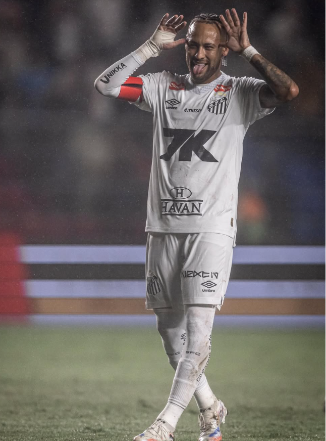 Neymar, ndikues në fitoren e Santos, hap më afër kryesimit