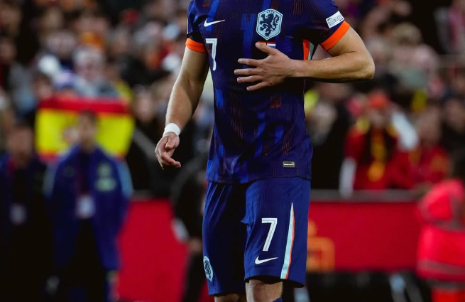 Inter, mundësia për të marrë shërbimin e Xavi Simons