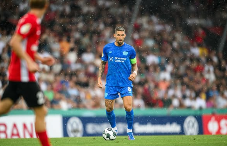 Leverkusen gjen zvendësuesin e Granit Xhakës