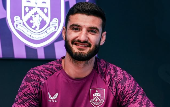 Armando Broja zyrtarisht lojtar I Burnleyt