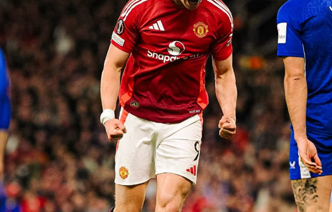Manchester United jo më në planet e Hojlund