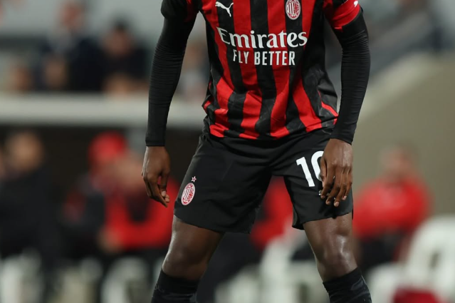 Milan merr një ofertë tunduese për Rafael Leao