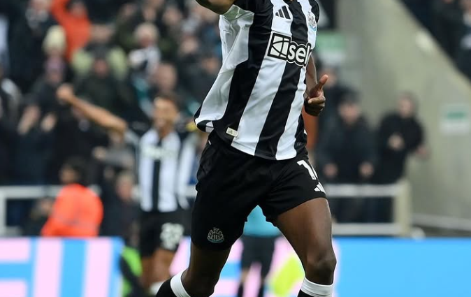 Liverpool, sjell një ofertë rekord për Isak