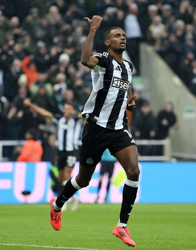 Liverpool, sjell një ofertë rekord për Isak