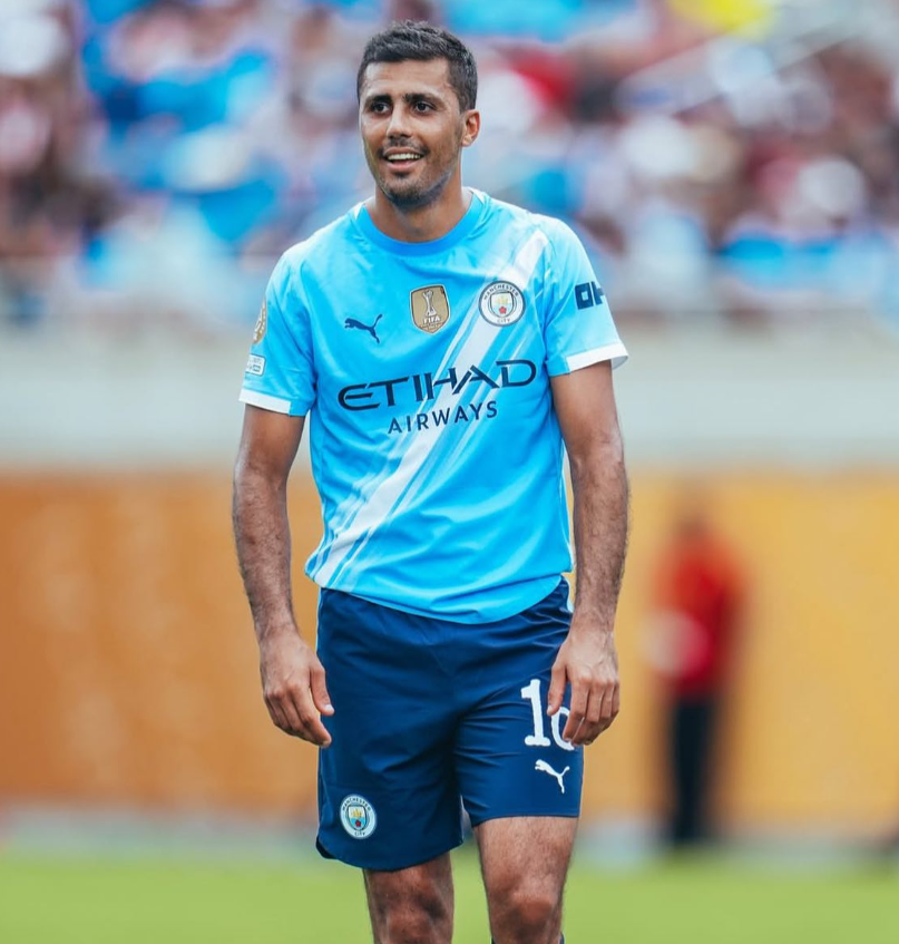 Rodri me një kontratë të re nga Manchester City