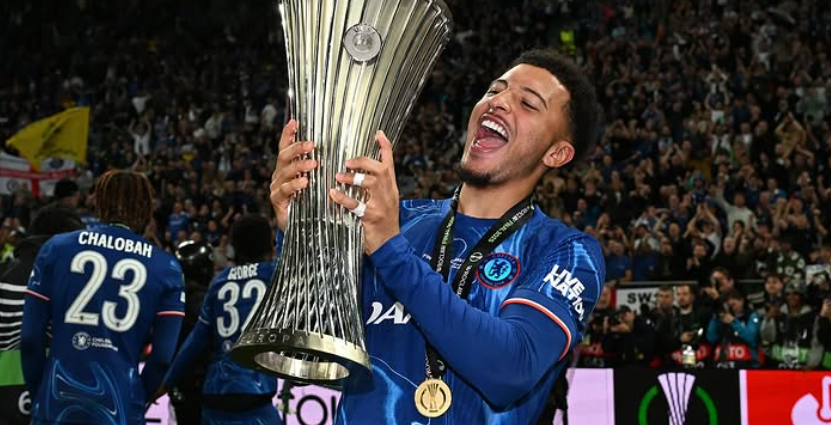 Sancho larg Manchester, klubet që kërkojnë shërbimin e tij