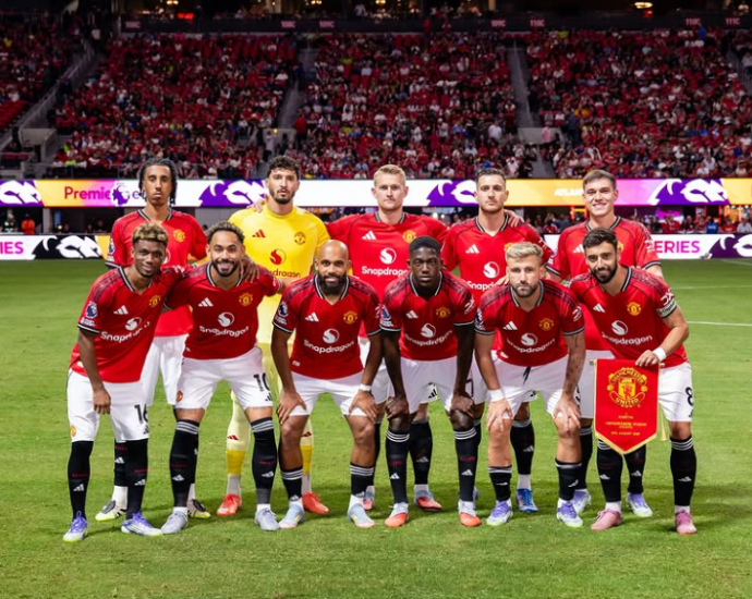 Manchester United drejt humbjes së një rekordi historik