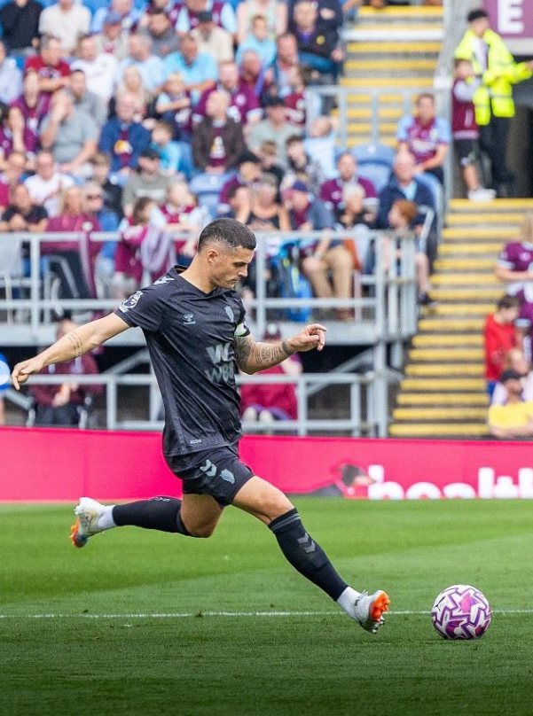 Zbulohet arsyeja e kalimit të Xhakës në Sunderland