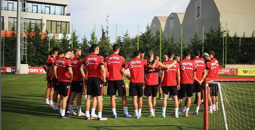 Përballja me Letoninë, përgatitja e ekipit Shqiptar