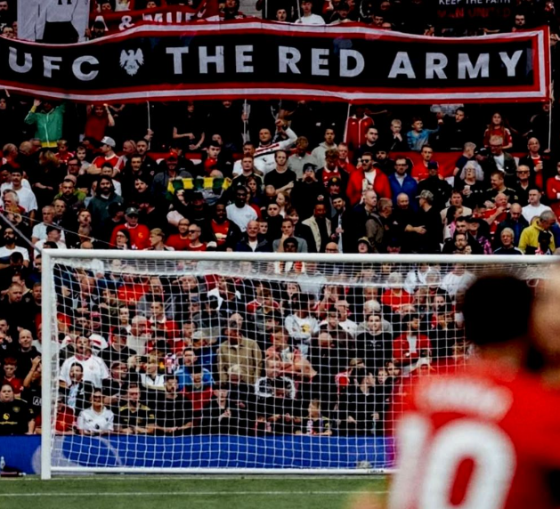 Manchester United I ndarë në dy klane, mbështetës të Amorim