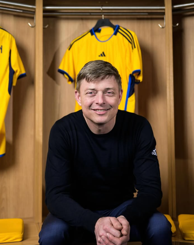 Tomasson I Suedisë zgjedh të mos largohet pas humbjes me Kosovën