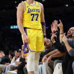 Luka Doncic shkruan historinë në NBA