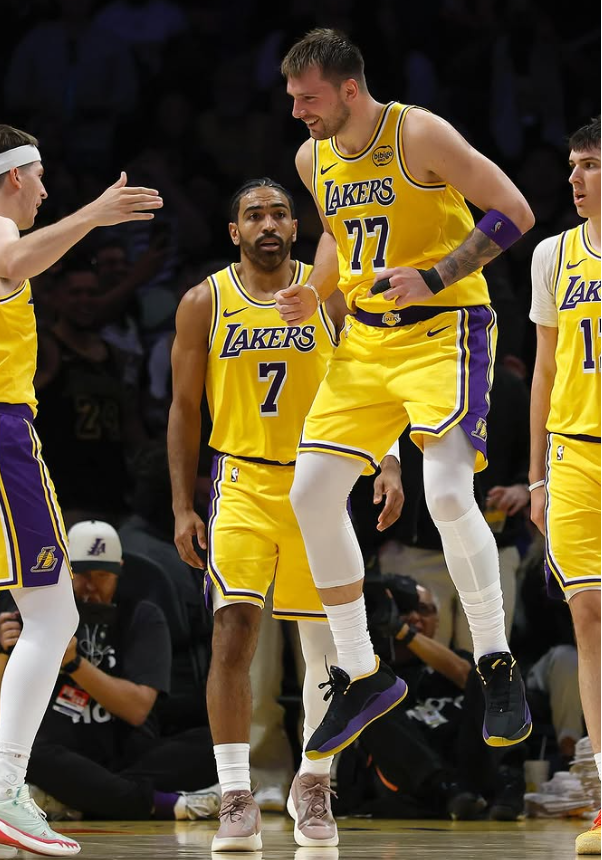 Luka Doncic shkruan historinë në NBA