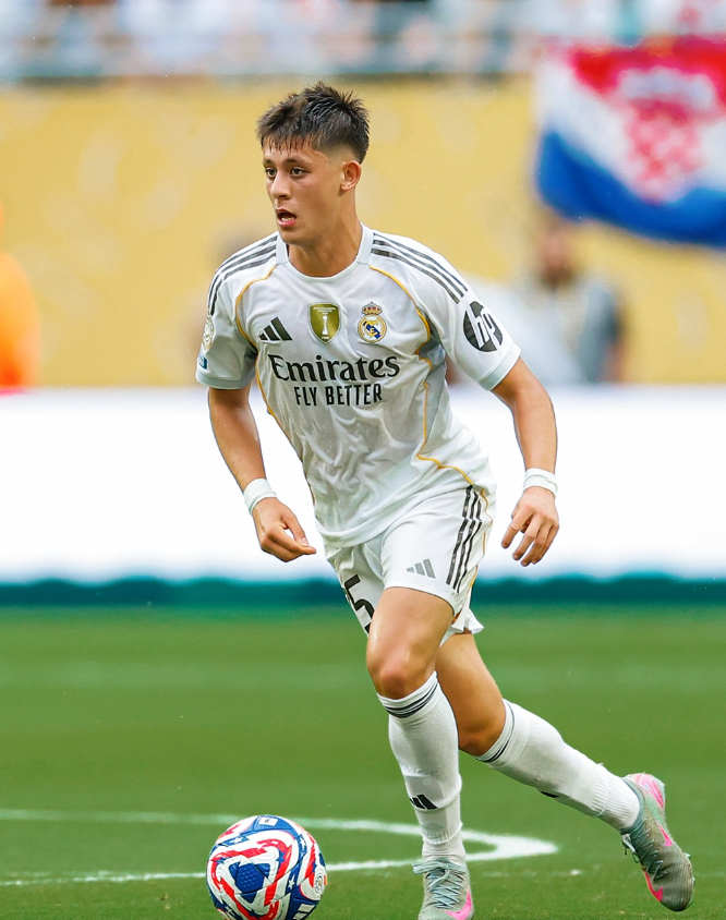 Guler lumturisht qëndron në Madrid, pavarësisht dëshirës së Barcelonës