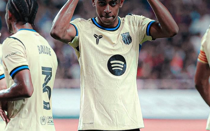 PSG cmendurisht kërkon afrimin e Lamine Yamal