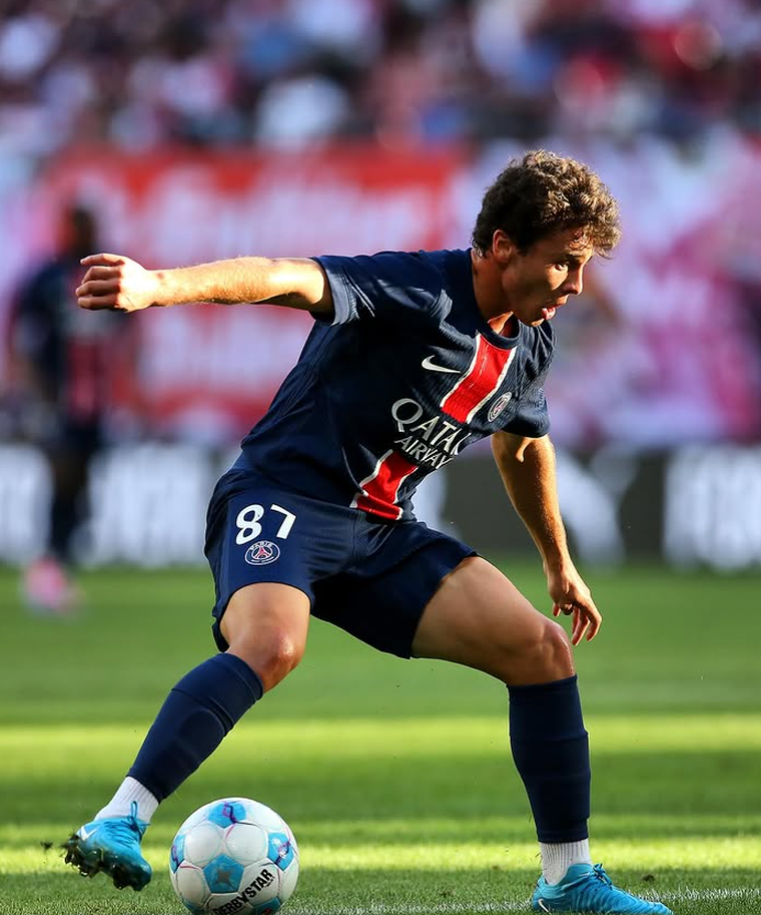 Manchester City 120 milion euro në favor të yllit të PSG