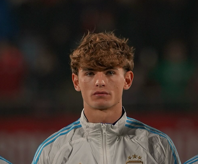 Fabregas I sigurt për të ardhmen e Nico Paz