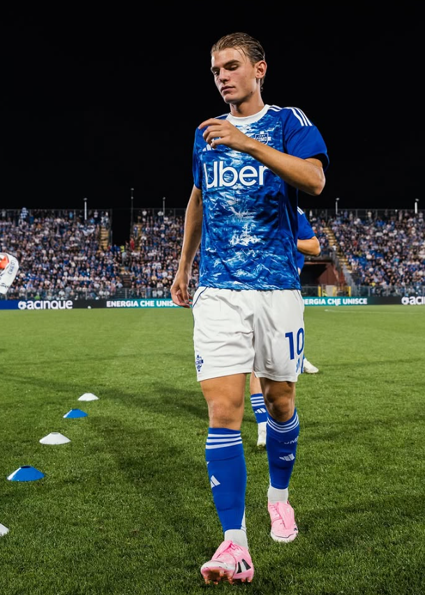 Nico Paz nën formën e tij më të mirë, motor I Comos