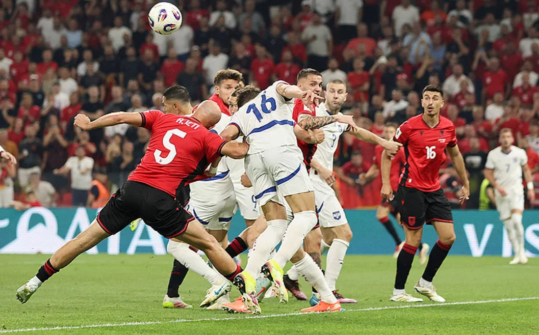 Sylvinho, I përgjigjet shanseve për një fitore ndaj Serbisë