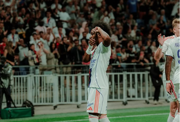 Përmirësimi I sulmit Barcelona shkon drejt Lyonit