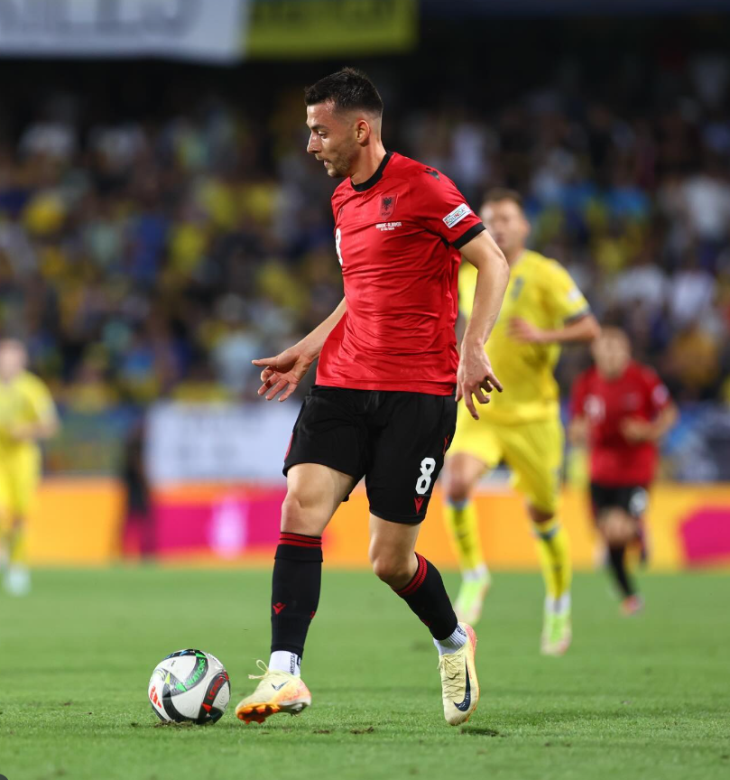 Hoxha komenton kualfikimin, shpreson për minuta me Anglinë