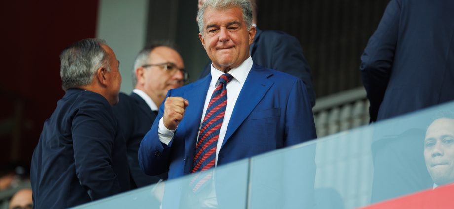 Laporta kërkon shërbimin e Haaland përpara zgjedhjeve