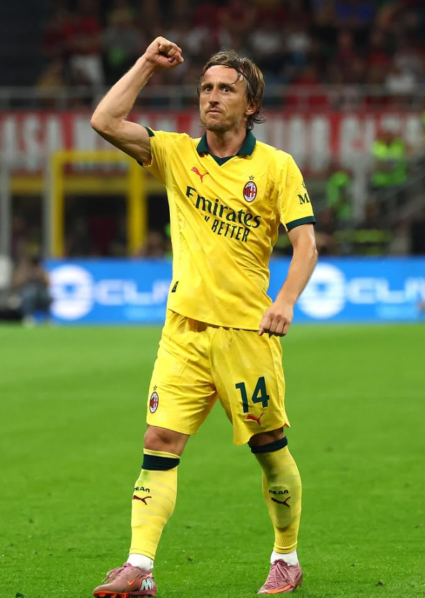 Modric, lë jashtë Messi dhe Ronaldo në pesëshen më të mirë